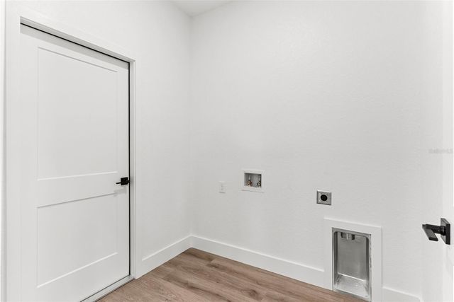 1607 E IDA STREET, Tampa, FL 33610