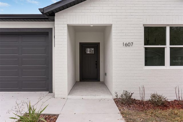 1607 E IDA STREET, Tampa, FL 33610