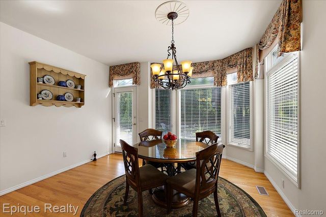 5675 Golf Pointe Drive, Village Of Clarkston, MI 48348