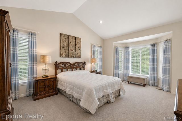 5675 Golf Pointe Drive, Village Of Clarkston, MI 48348
