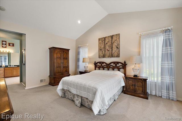 5675 Golf Pointe Drive, Village Of Clarkston, MI 48348