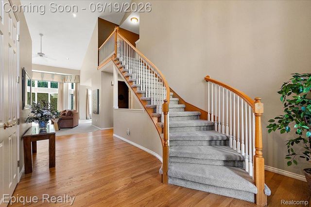 5675 Golf Pointe Drive, Village Of Clarkston, MI 48348