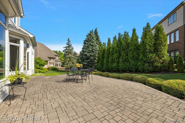 5675 Golf Pointe Drive, Village Of Clarkston, MI 48348