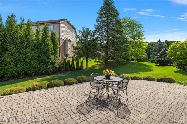 5675 Golf Pointe Drive, Village Of Clarkston, MI 48348