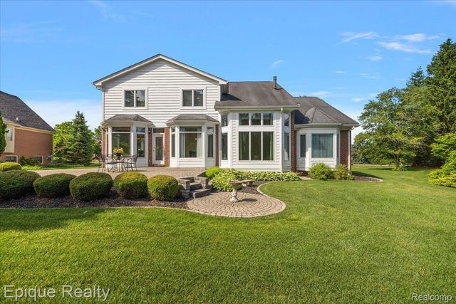 5675 Golf Pointe Drive, Village Of Clarkston, MI 48348