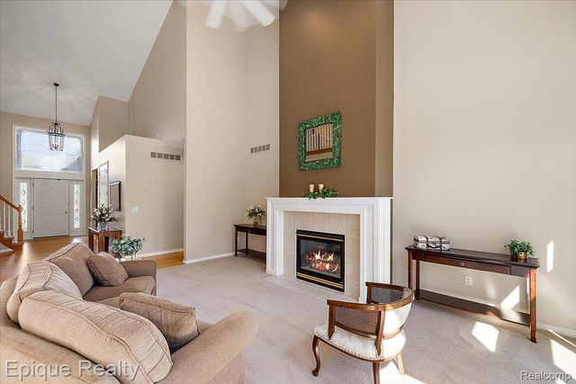 5675 Golf Pointe Drive, Village Of Clarkston, MI 48348