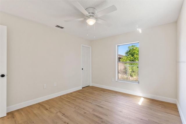 818 N JOANNA AVENUE, Tavares, FL 32778