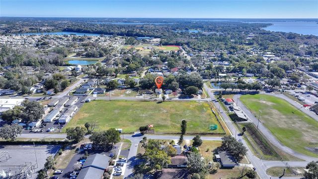 818 N JOANNA AVENUE, Tavares, FL 32778