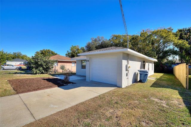 818 N JOANNA AVENUE, Tavares, FL 32778