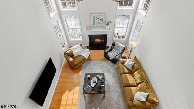 6 Stone Hill Ct, Washington Twp., NJ 07840