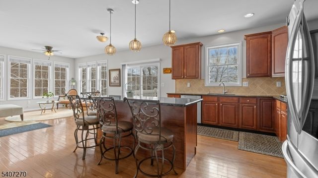 6 Stone Hill Ct, Washington Twp., NJ 07840