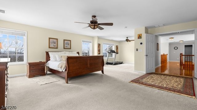 6 Stone Hill Ct, Washington Twp., NJ 07840