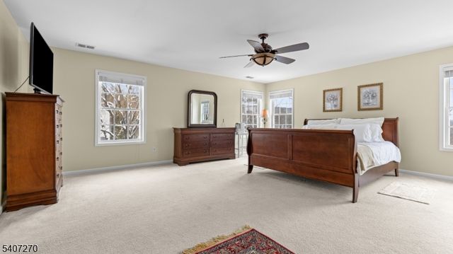 6 Stone Hill Ct, Washington Twp., NJ 07840