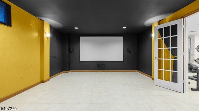 6 Stone Hill Ct, Washington Twp., NJ 07840