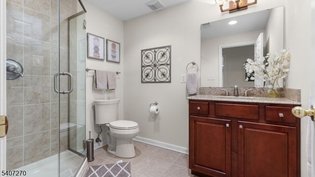 6 Stone Hill Ct, Washington Twp., NJ 07840