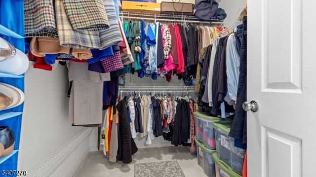 6 Stone Hill Ct, Washington Twp., NJ 07840