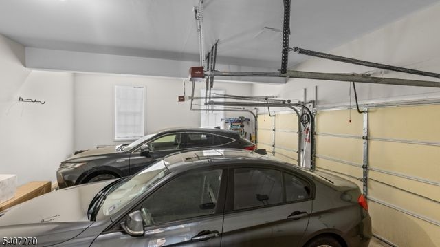 6 Stone Hill Ct, Washington Twp., NJ 07840