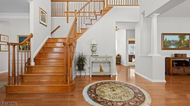 6 Stone Hill Ct, Washington Twp., NJ 07840