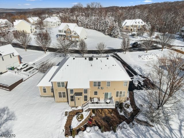 6 Stone Hill Ct, Washington Twp., NJ 07840