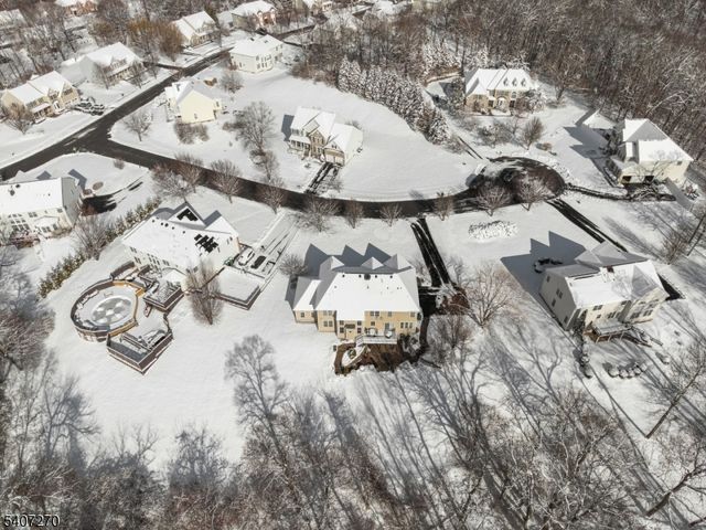 6 Stone Hill Ct, Washington Twp., NJ 07840