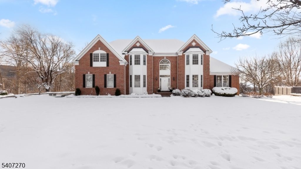 6 Stone Hill Ct, Washington Twp., NJ 07840