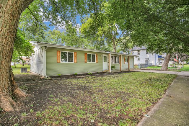 240 W Pine Street, Paxton, IL 60957