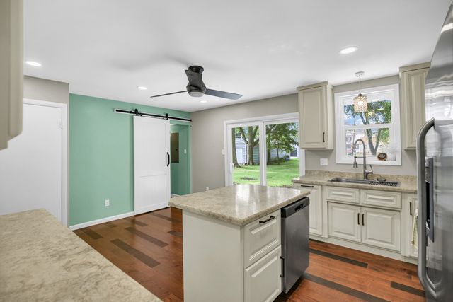 240 W Pine Street, Paxton, IL 60957