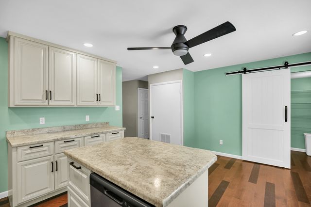 240 W Pine Street, Paxton, IL 60957