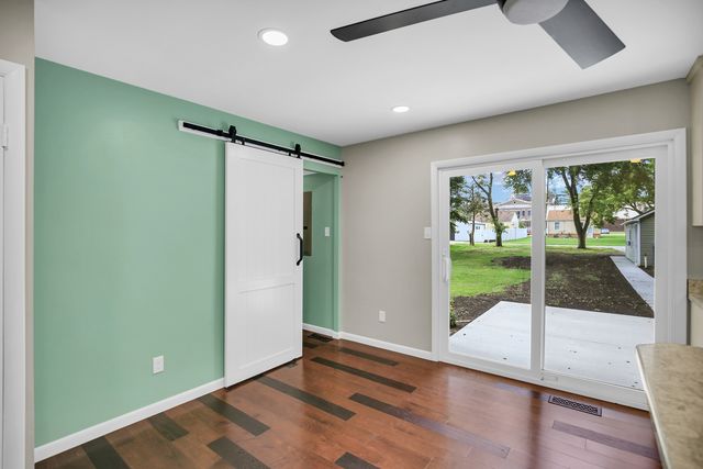 240 W Pine Street, Paxton, IL 60957