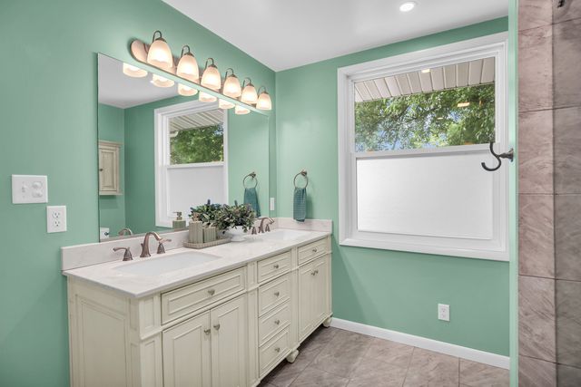 240 W Pine Street, Paxton, IL 60957