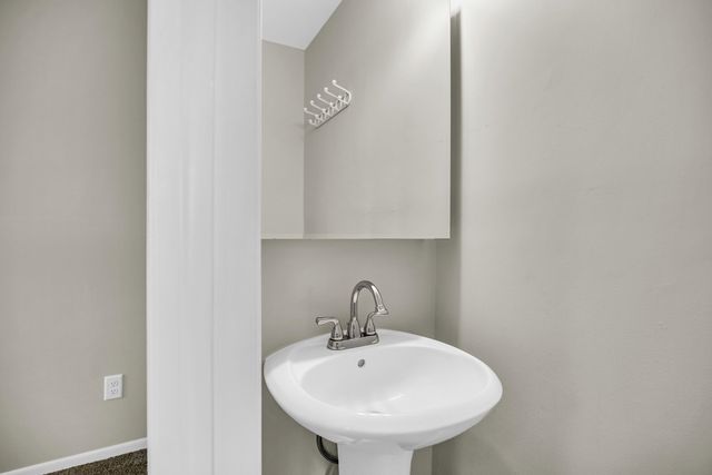 240 W Pine Street, Paxton, IL 60957