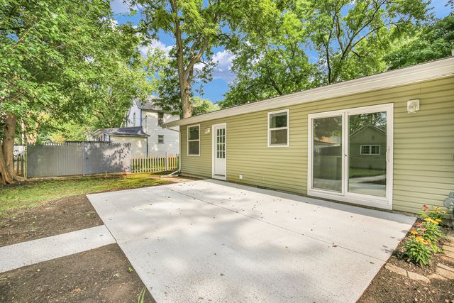 240 W Pine Street, Paxton, IL 60957