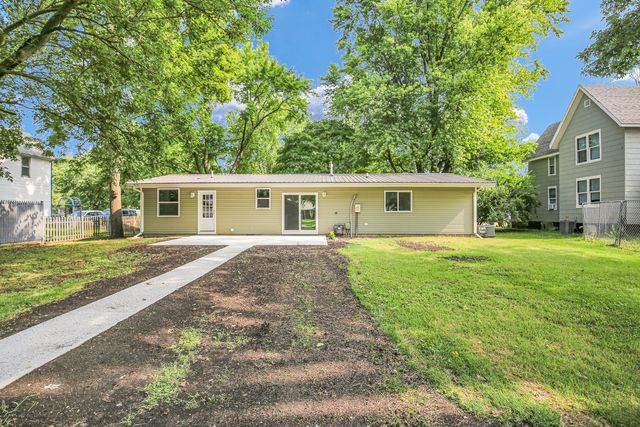 240 W Pine Street, Paxton, IL 60957