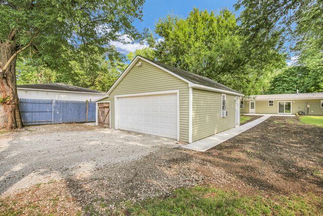 240 W Pine Street, Paxton, IL 60957