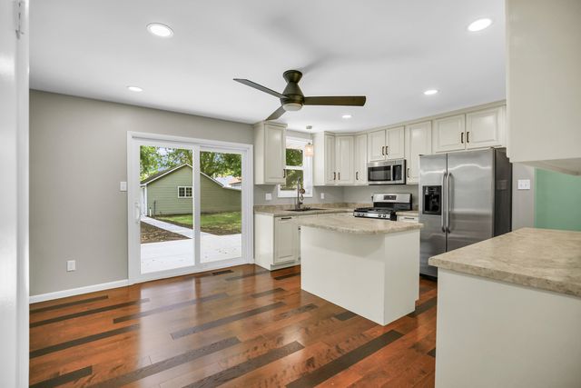 240 W Pine Street, Paxton, IL 60957