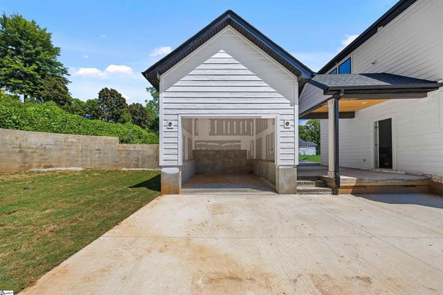 33 Happy Avenue, Greenville, SC 29609