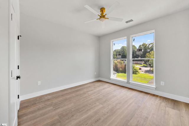 33 Happy Avenue, Greenville, SC 29609