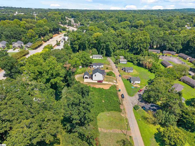 33 Happy Avenue, Greenville, SC 29609