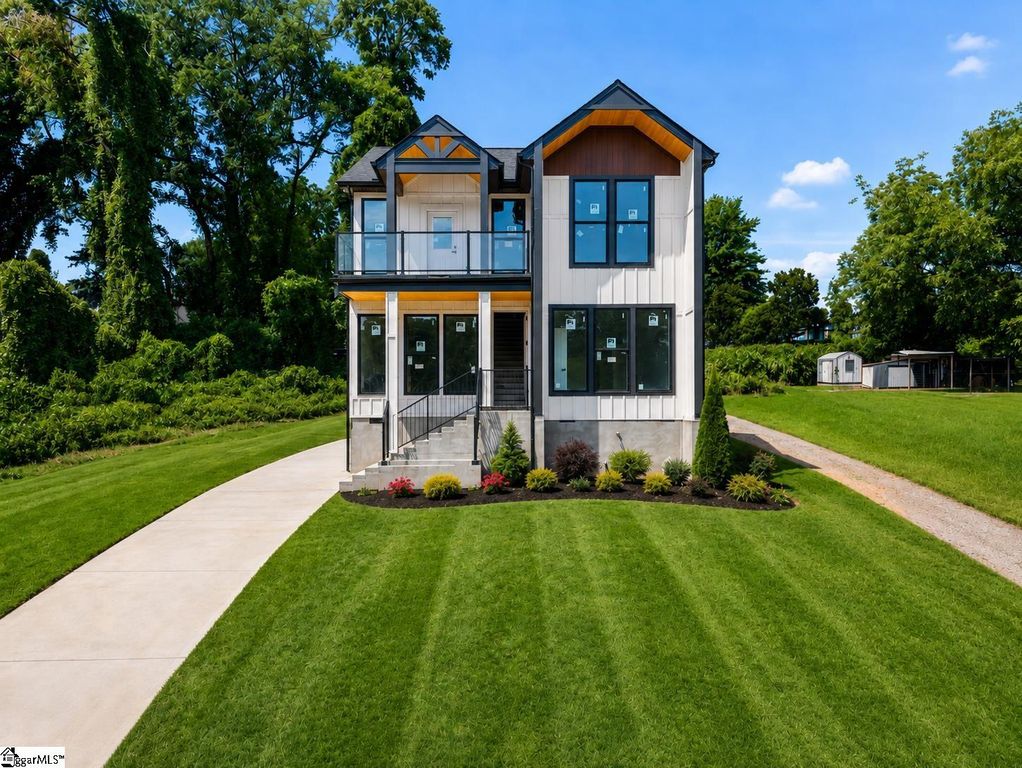 33 Happy Avenue, Greenville, SC 29609
