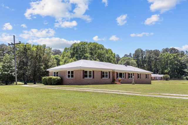 8482 Cut Thru RD, Zuni, VA 23898