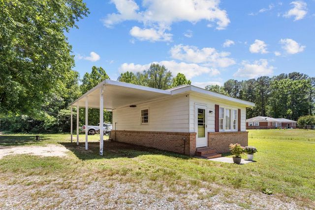 8482 Cut Thru RD, Zuni, VA 23898