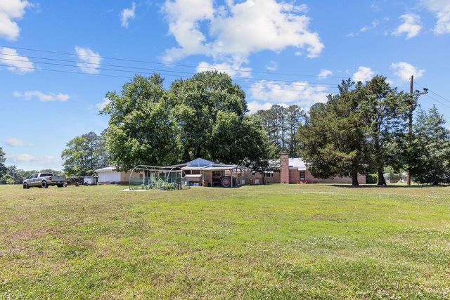 8482 Cut Thru RD, Zuni, VA 23898