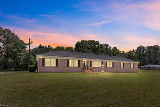 8482 Cut Thru RD, Zuni, VA 23898