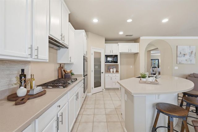 2052 Beckett Dr, El Dorado Hills, CA 95762