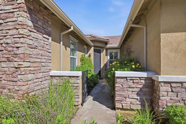2052 Beckett Dr, El Dorado Hills, CA 95762