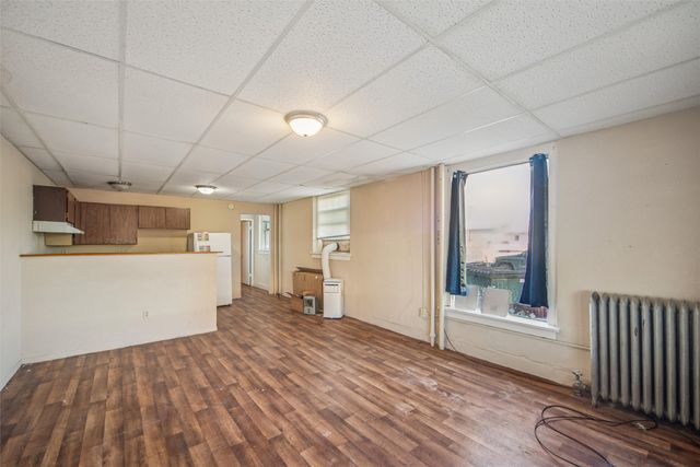 102 S Main Street, Leon, IA 50144