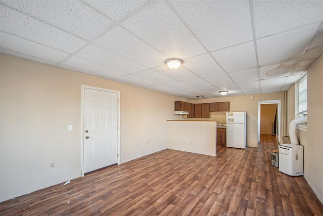 102 S Main Street, Leon, IA 50144