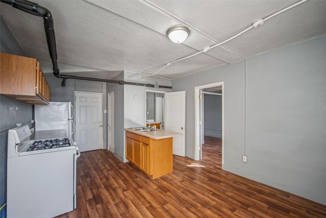 102 S Main Street, Leon, IA 50144