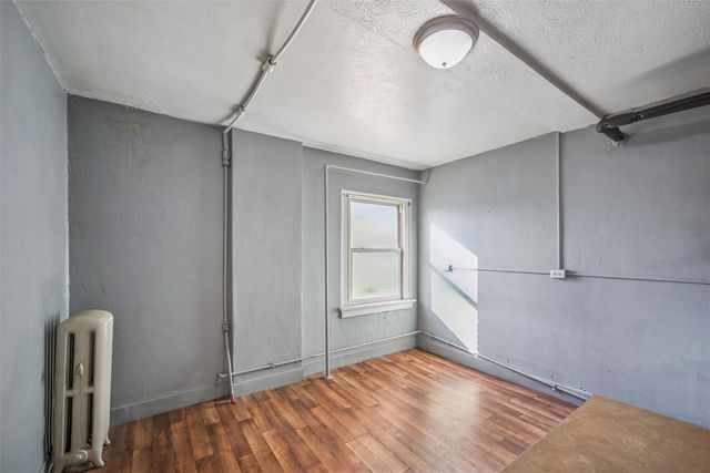102 S Main Street, Leon, IA 50144