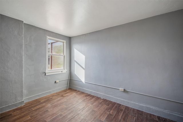 102 S Main Street, Leon, IA 50144